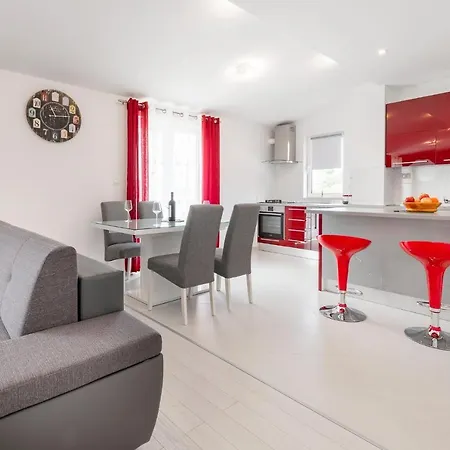 Appartement With A Parking Space Stobrec, - 13122